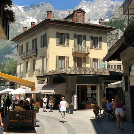 Monte Bianco 28 Appartement *