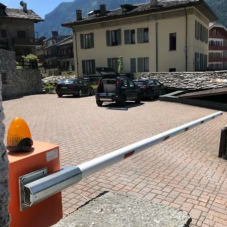 Monte Bianco 28 Apartment Courmayeur